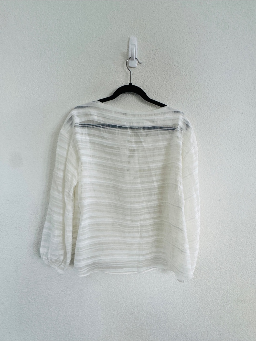 ELAINE KIM sheer cream, long sleeve, zip front top size medium - Picture 4 of 5